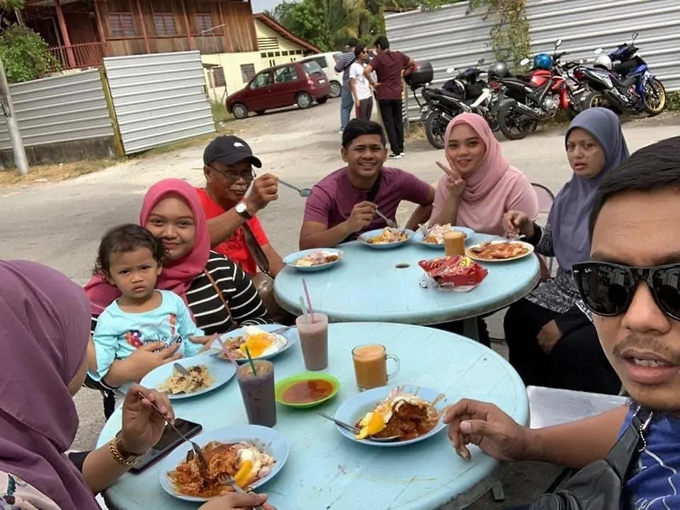 Budget Apartment At Sri Sayang Batu Ferringi Beach Batu Ferringhi Malaysia