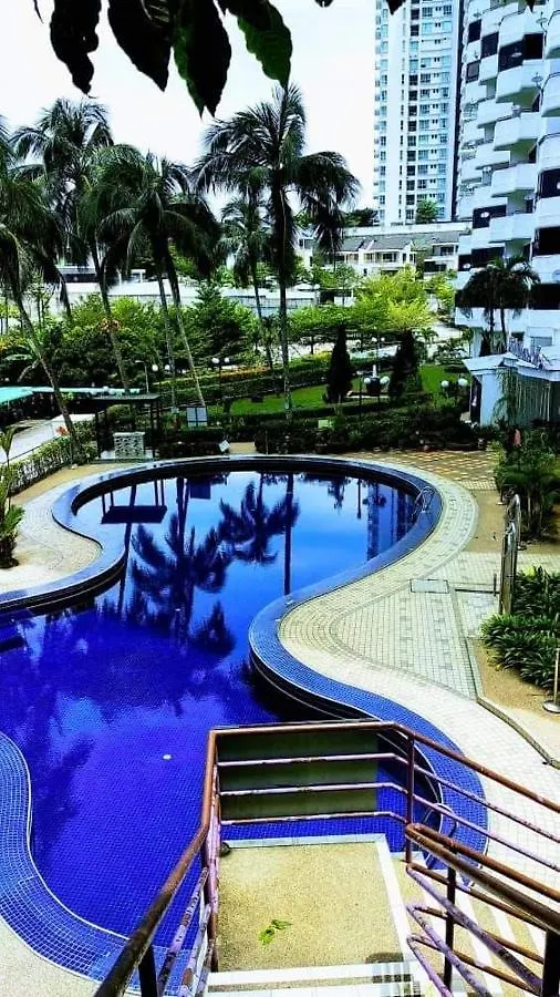 Budget Apartment At Sri Sayang Batu Ferringi Beach Batu Ferringhi
