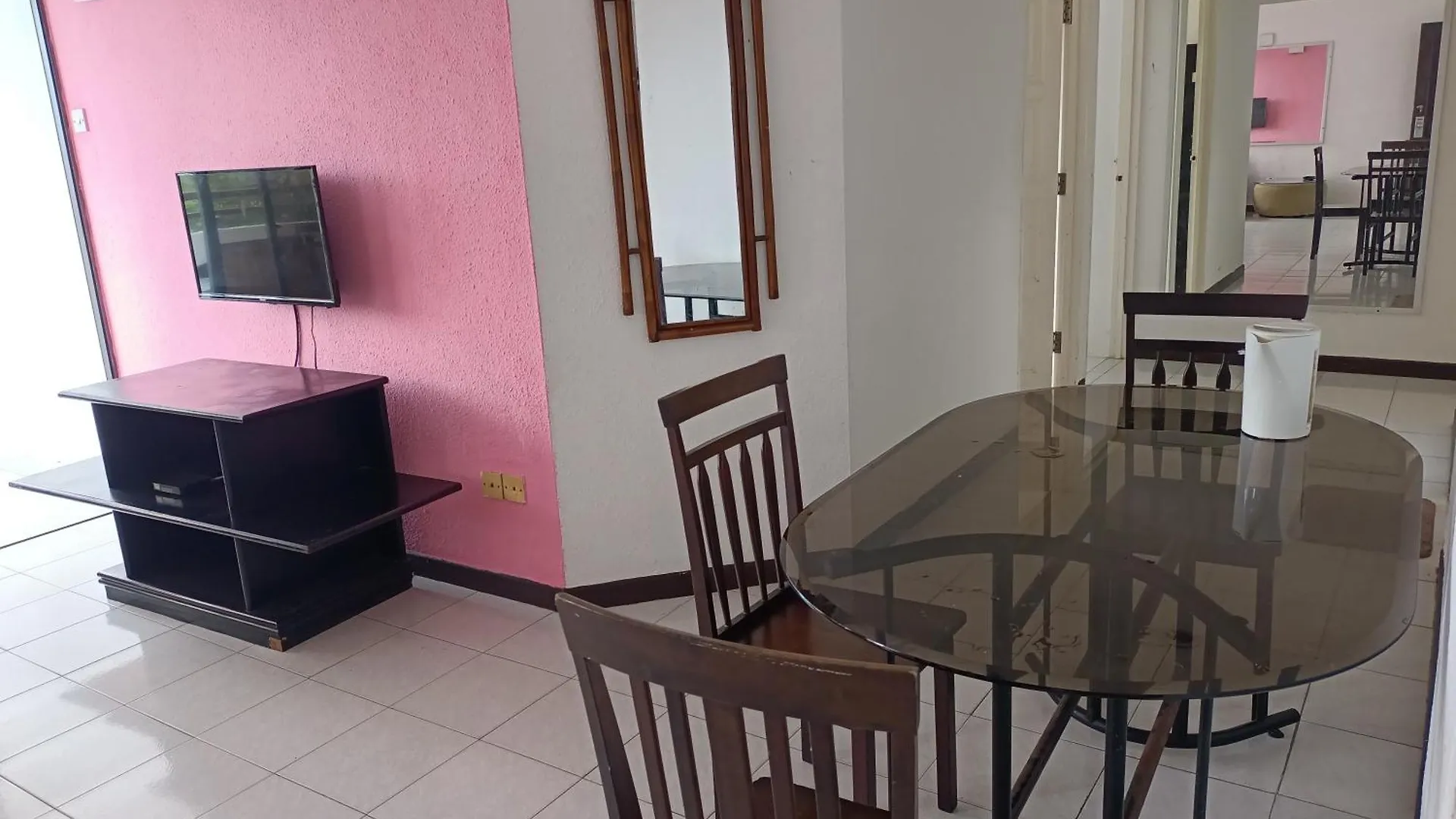 Budget Apartment At Sri Sayang Batu Ferringi Beach Batu Ferringhi 0*,  Malaysia